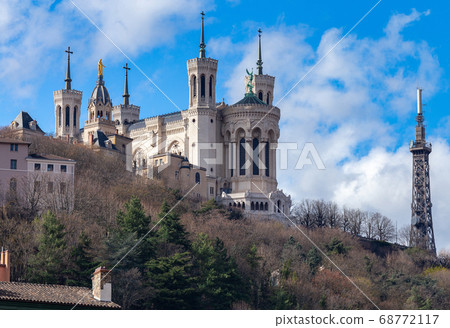 Lyon. Basilica Notre Dame. 68772117