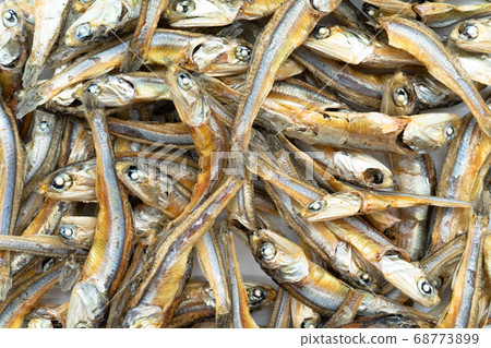 Boiling water 68773899