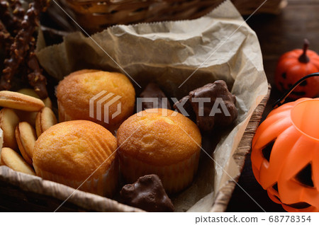 烘焙食品和萬聖節裝飾品 68778354