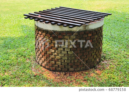 the artesian well in the grasses garden 68779158