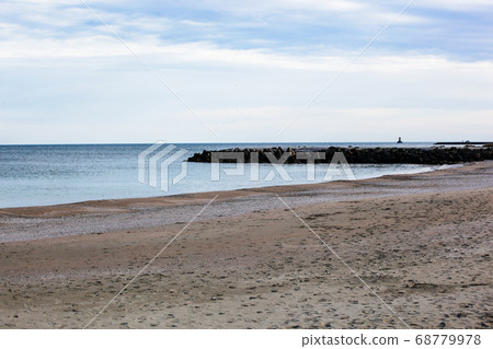Beach And Sea In Bright Sunlight Beach And Sea In Bright Sunlight 68779978