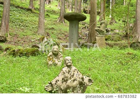 Forest of the 500 Rakans-Hakone and Sengokuhara Forest of the 500 Rakans-Hakone and Sengokuhara 68783382