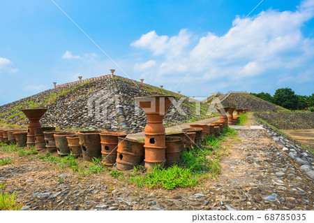 Mounds and Haniwa 68785035