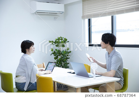 遠程辦公夫婦 68787364