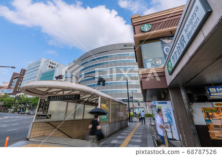 日本的東京城市景觀,看著JR“市谷站”等= 8月16日 日本的東京城市景觀,看著JR“市谷站”等= 8月16日 68787526