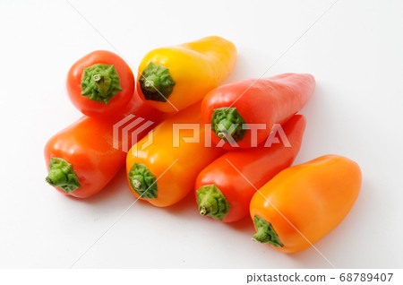Fruit bell pepper Fruit bell pepper 68789407