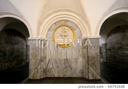 Metro station Oktyabrskaya (Koltsevaya Line) in Moscow, Russia. It was opened on 1 January 1950 Metro station Oktyabrskaya (Koltsevaya Line) in Moscow, Russia. It was opened on 1 January 1950 68791686