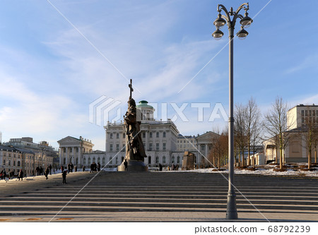 Monument to Holy Prince Vladimir the Great on Borovitskaya Square in Moscow near the Kremlin, Russia. The opening ceremony took place on November 4, 2016 Monument to Holy Prince Vladimir the Great on Borovitskaya Square in Moscow near the Kremlin, Russia. The opening ceremony took place on November 4, 2016 68792239