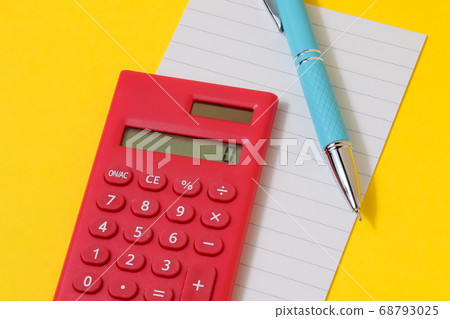 Calculator, ballpoint pen, calculator, management, business, calculation, accounting, stationery, stationery, pen, office supplies, office work 68793025