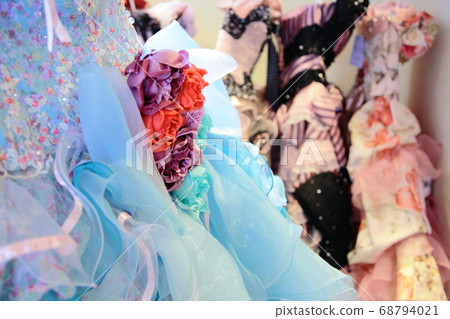 Wide variety of wedding dresses 68794021