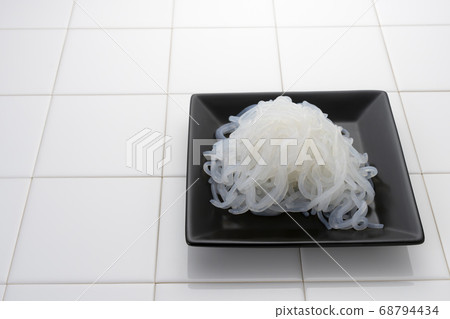 Low-calorie, healthy fiber konjac (Shirataki) with plenty of dietary fiber Low-calorie, healthy fiber konjac (Shirataki) with plenty of dietary fiber 68794434