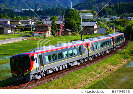 Limited Express Ashizuri if some trains are replaced by 2700 series Limited Express Ashizuri if some trains are replaced by 2700 series 68794976