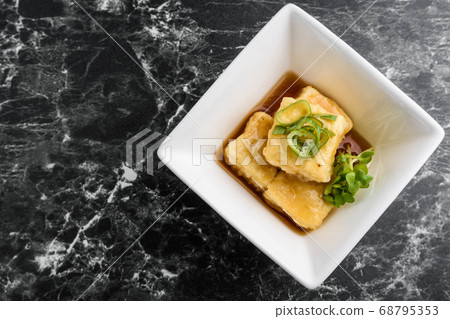 炸豆腐 炸豆腐 68795353