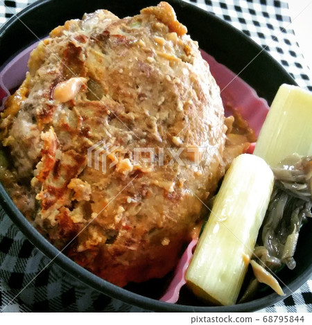 Handmade miso stewed hamburger lunch 68795844