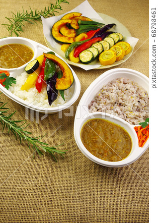 Curry lunch of millet rice and white rice 68798461