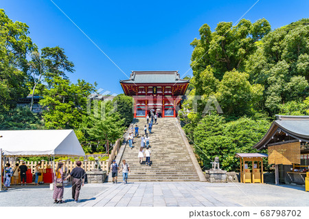 [神奈川縣]鎌倉：鶴岡八man宮的主要神社和大石台階 68798702