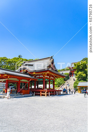 [Kanagawa Prefecture] Kamakura: The main shrine and dance hall of Tsuruoka Hachimangu Shrine 68798716