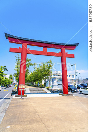 [Kanagawa Prefecture] Kamakura: Tsuruoka Hachimangu's second torii and Dankatsu with beautiful green summer 68798780