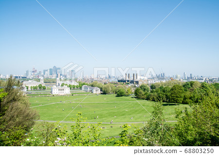 Park overlooking Greenwich Hill and skyscrapers visible in the area Park overlooking Greenwich Hill and skyscrapers visible in the area 68803250
