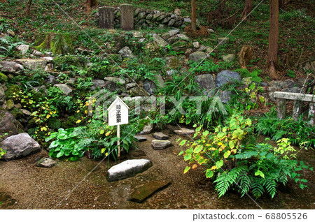 菊水泉三郎瀑布(岐阜縣) 菊水泉三郎瀑布(岐阜縣) 68805526