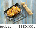 Spaghetti with fried sausage 68808001