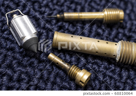 Carburetor overhaul Carburetor overhaul 68810064