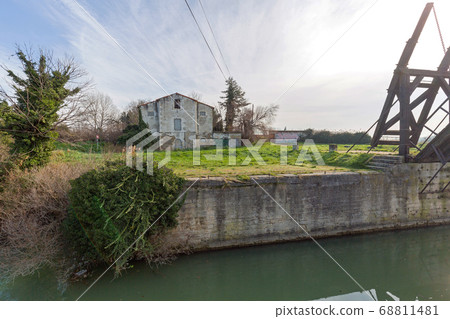 Canal Near Arles 68811481
