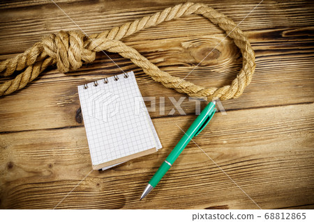 Deadly loop of rope and suicide note Deadly loop of rope and suicide note 68812865