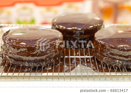 Chocolate Cakes Wire Chocolate Cakes Wire 68813417