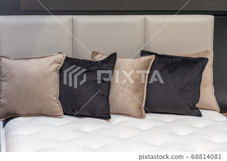 Decor Pillows Cushions 68814081