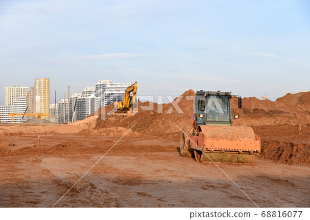 Vibration single-cylinder road roller leveling the ground for the foundation Vibration single-cylinder road roller leveling the ground for the foundation 68816077