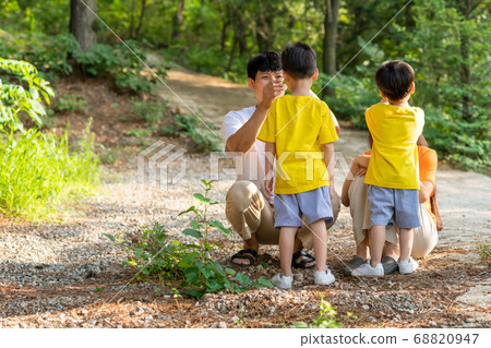 Family lifestyle travel Family lifestyle travel 68820947