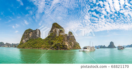 Halon bay, Vietnam Halon bay, Vietnam 68821170
