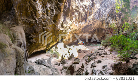 Royal pavilion in Phraya Nakorn cave 68821321