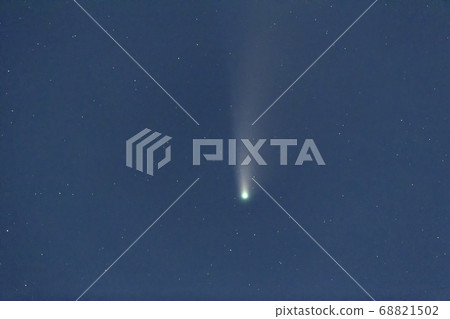 Comet C/2020 F3 NEOWISE at Vancouver 68821502
