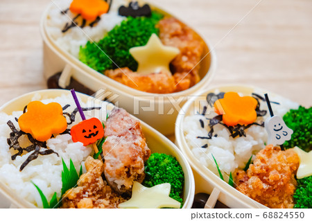 Deep-fried lunch box Halloween style Deep-fried lunch box Halloween style 68824550