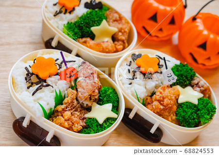 Deep-fried lunch box Halloween style Deep-fried lunch box Halloween style 68824553