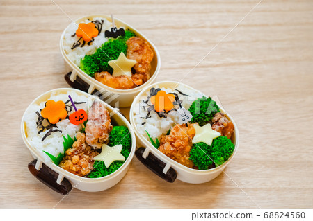 Deep-fried lunch box Halloween style Deep-fried lunch box Halloween style 68824560