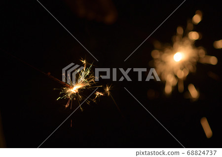 Hand-held fireworks 68824737