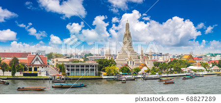 Wat Arun Temple in Bangkok 68827289