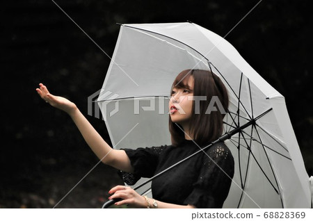雨後的女孩 雨後的女孩 68828369