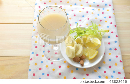 乳清，amazake和香蕉奶昔 68828636