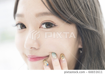 Smiling young woman 68831611