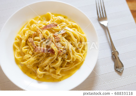 Carbonara made at home 68833118