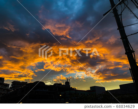 在休閒的一天日落 68834629