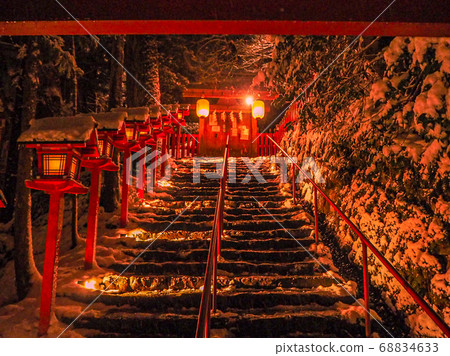 Kifune Shrine on a snowy day Kifune Shrine on a snowy day 68834633