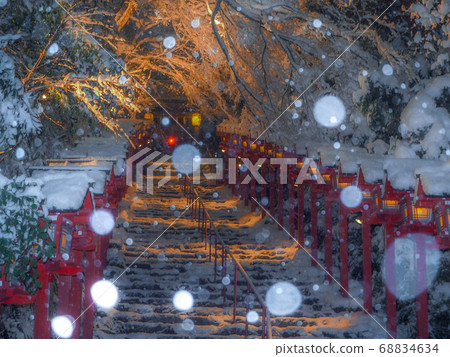 Kifune Shrine on a snowy day 68834634