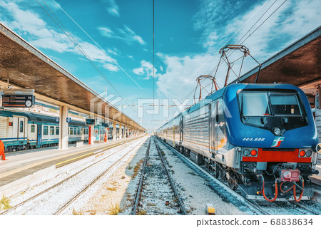 VENICE, ITALY - MAY 13, 2017 VENICE, ITALY - MAY 13, 2017 68838634