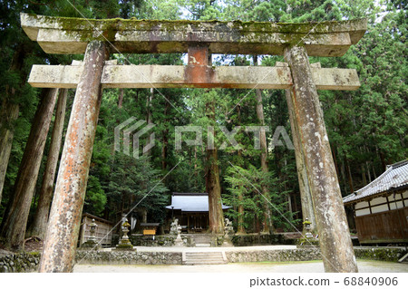 Muro Ryuana Shrine Entrance Torii and front shrine 68840906