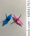 面對面的紙鶴墜入愛河 68841763